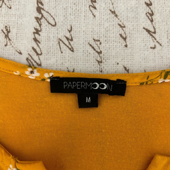 UEC PAPERMOON FLORAL BLOUSE SIZE MEDIUM! - Picture 6 of 9